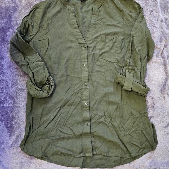 Primark Women's Shirt | Army Green | Size 2 | Used, in good condition - Picture 2 of 3